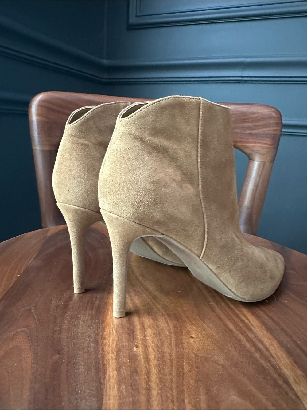 Nine West Tan Suede Pointed-Toe Stiletto Ankle Booties- 7.5 - Picture 3 of 6